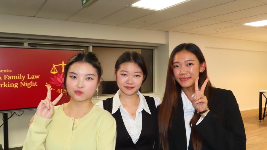 Members at the Family and Criminal Law Networking Night
